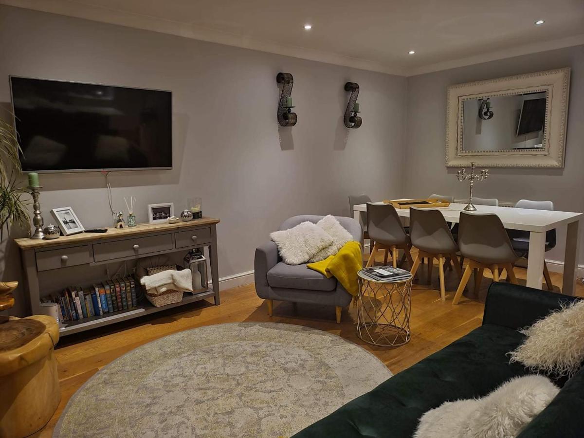 Three Bedroom Apartment By Beautiful Park Лондон Экстерьер фото