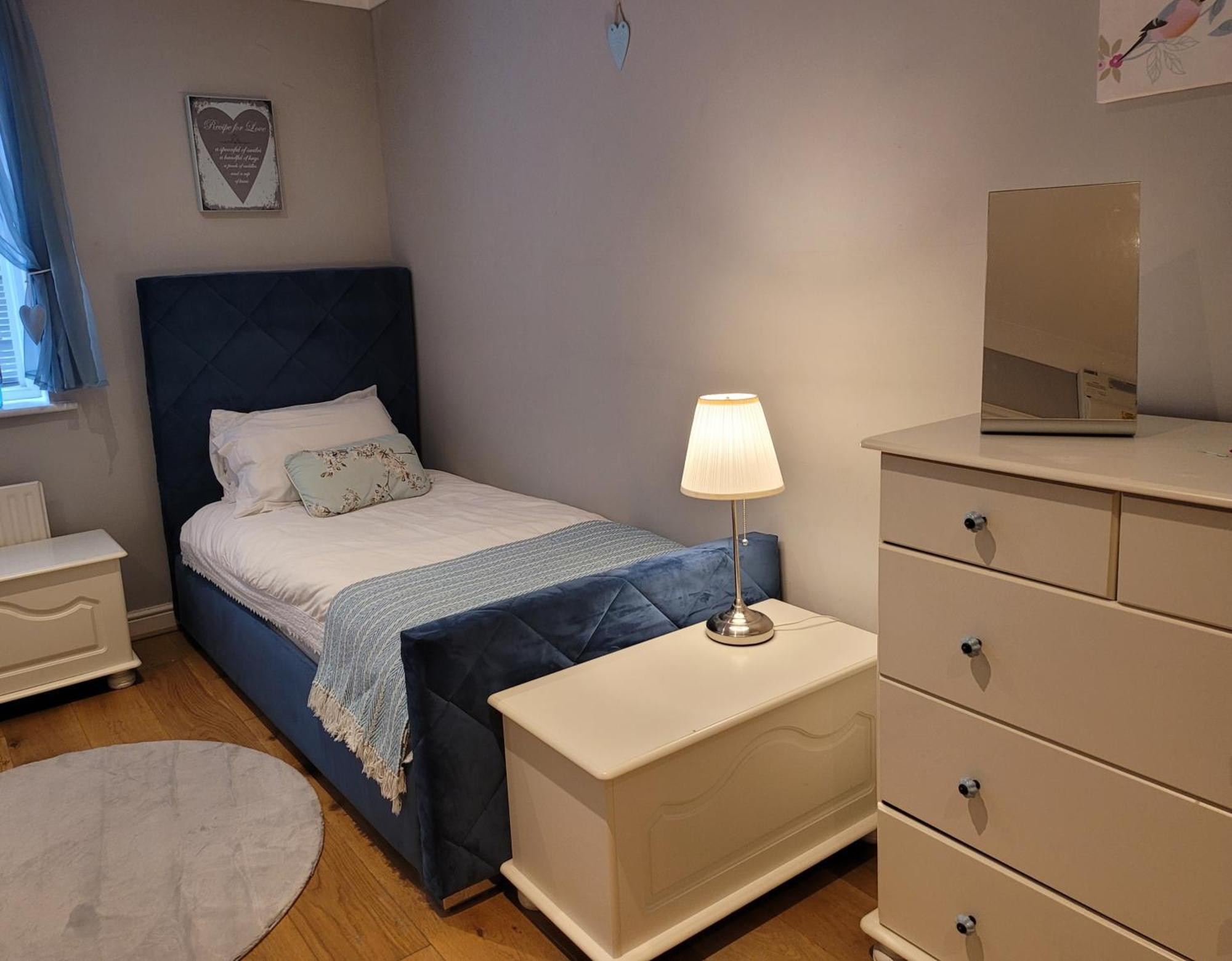 Three Bedroom Apartment By Beautiful Park Лондон Экстерьер фото