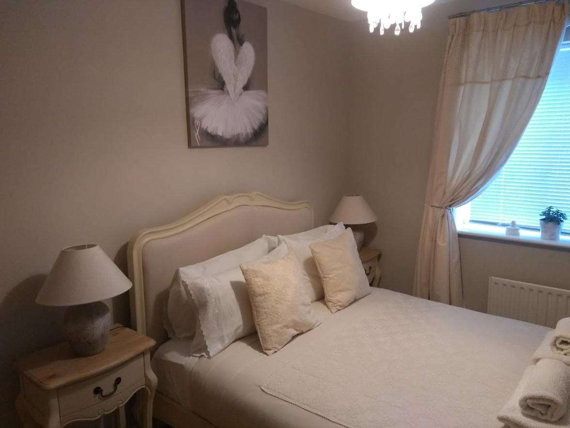 Three Bedroom Apartment By Beautiful Park Лондон Экстерьер фото