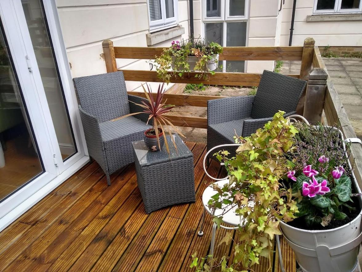 Three Bedroom Apartment By Beautiful Park Лондон Экстерьер фото